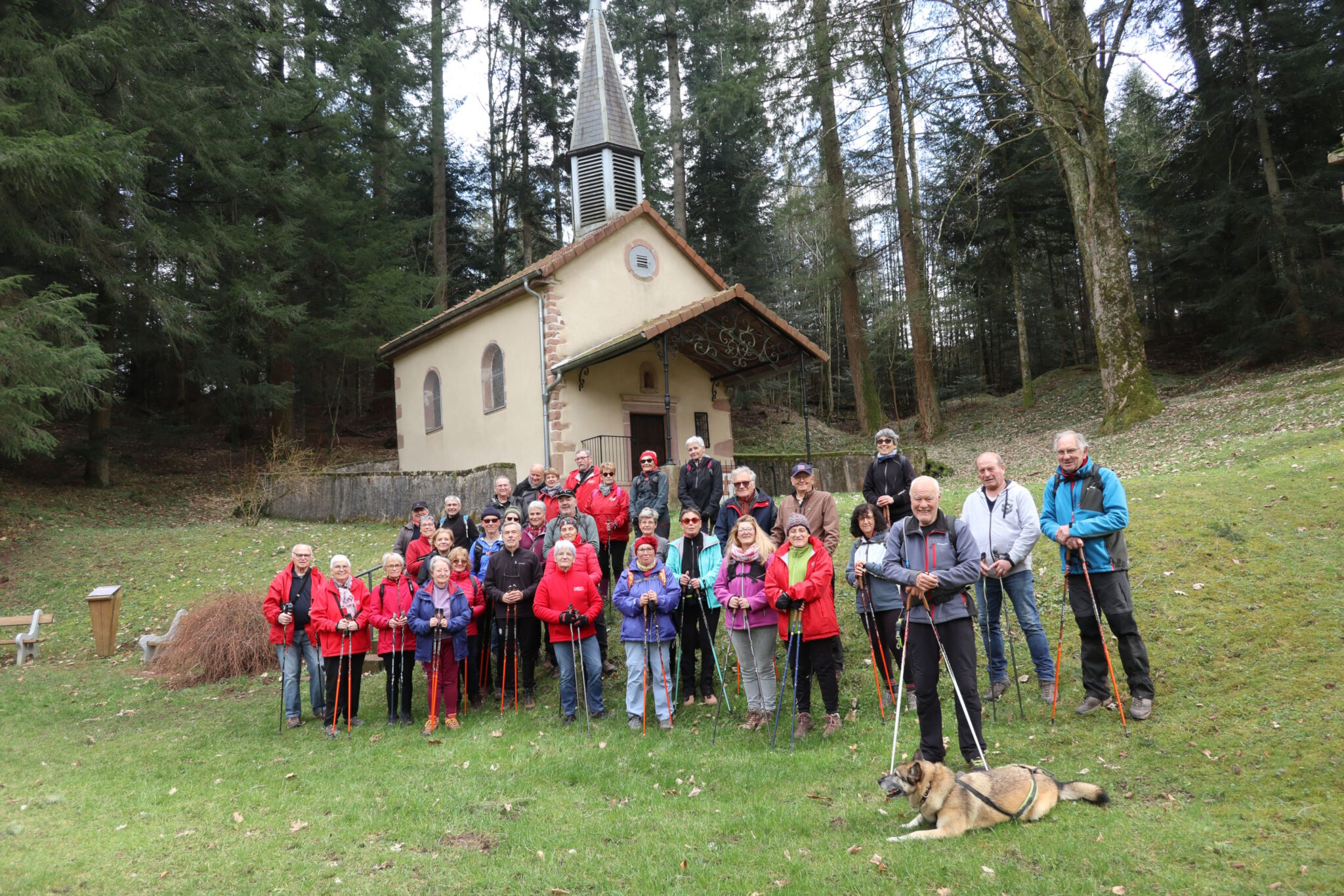 Photo de groupe à la Chapelle Sainte Caire le 17 mars 2025