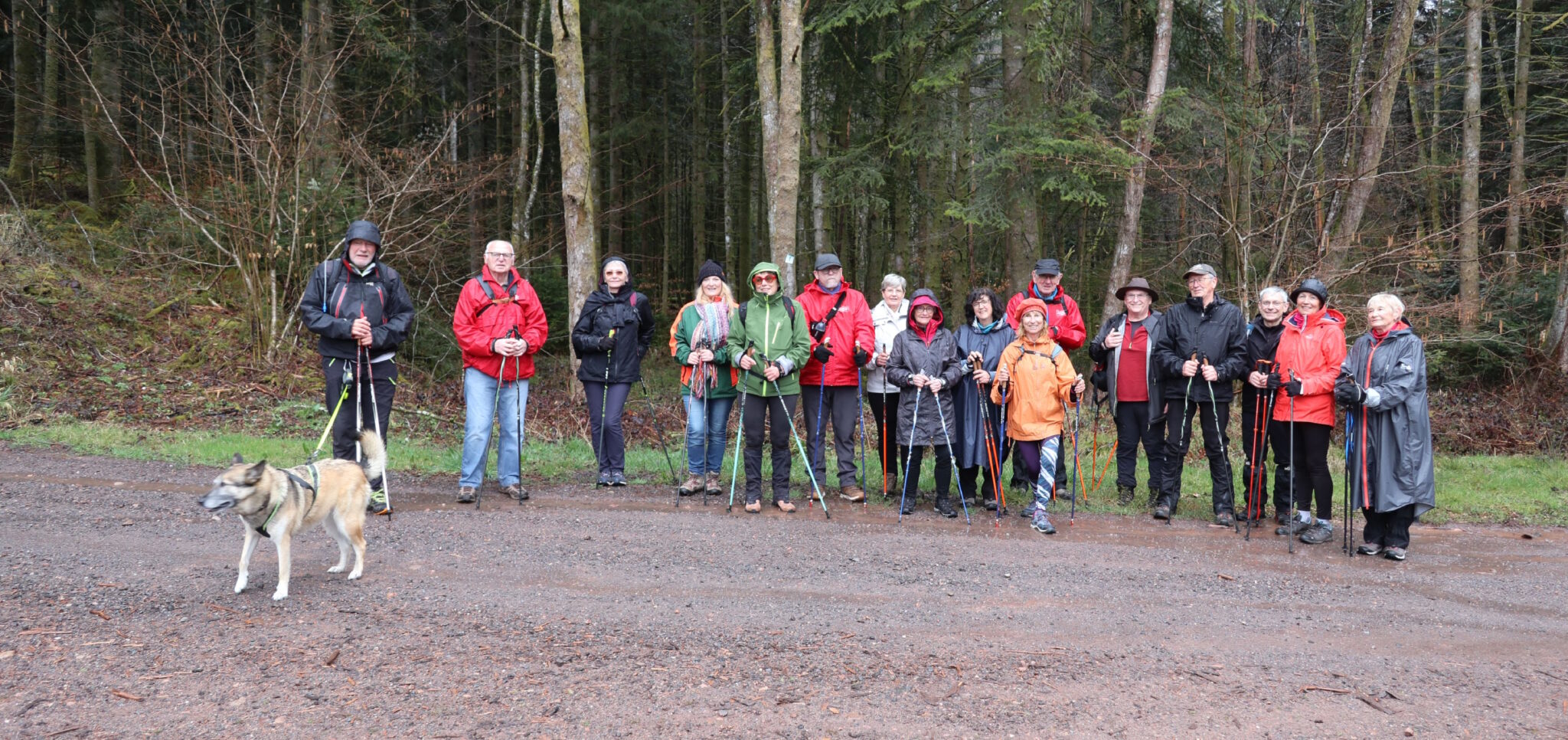 Photo de groupe marche nordique du 10 mars 2025